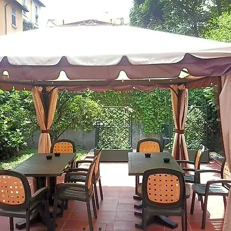 Nizza Szálloda Milánó